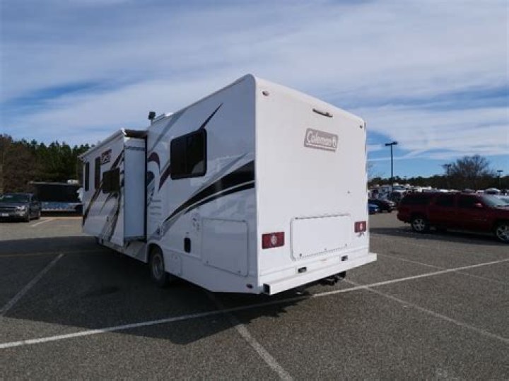 Can you walk on the roof of a travel trailer?