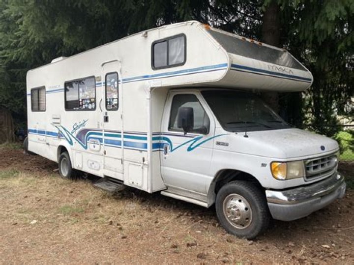 How big is a 2017 Ford Winnebago coach?