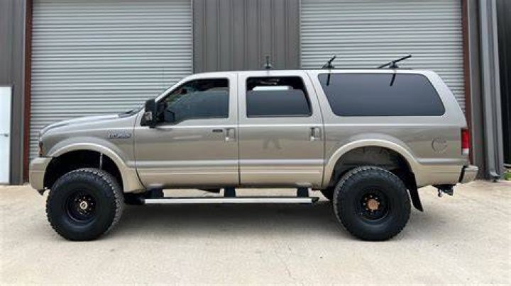 How big is the Fleetwood excursion RV size?
