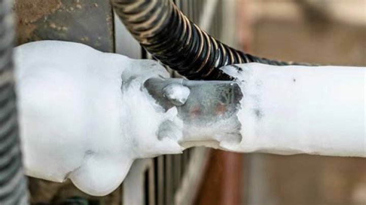 How do you know if you froze your AC?