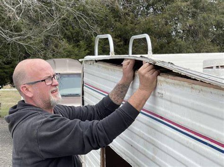 How do you repair an exterior fiberglass camper?