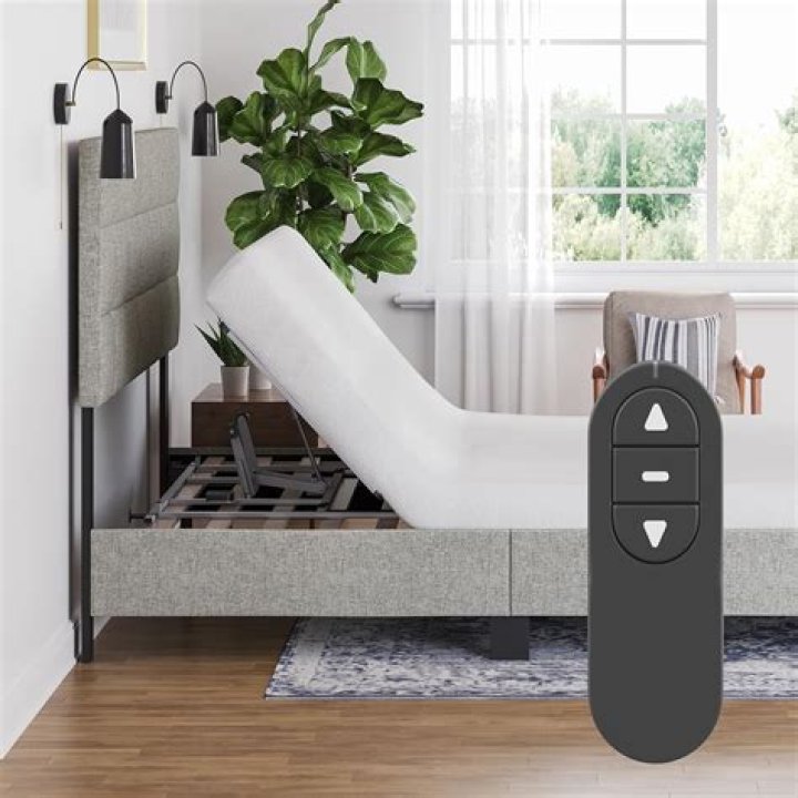 How do you troubleshoot a faulty remote for an adjustable bed?