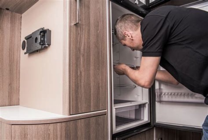 How does a Norcold RV refrigerator work?