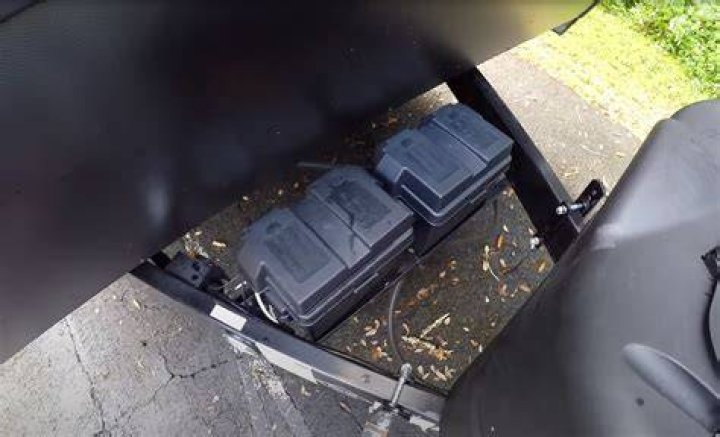 How long will RV battery last Boondocking?