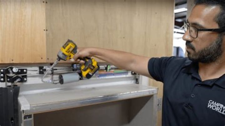 How to hand crank a stuck RV slide out?