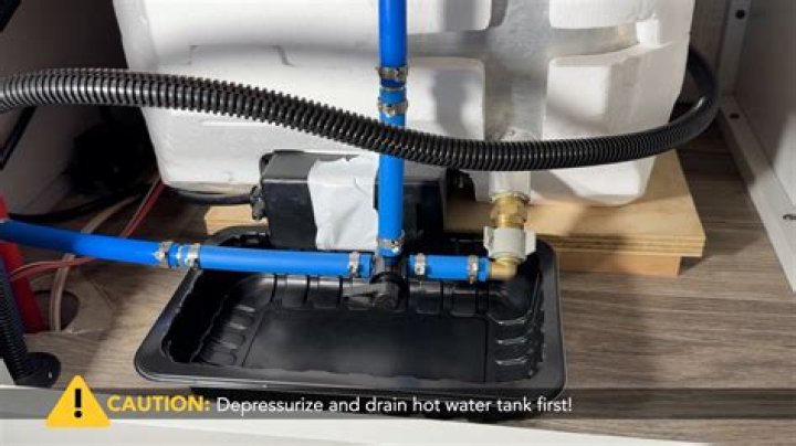 How to maintain a water tank in an Airstream?