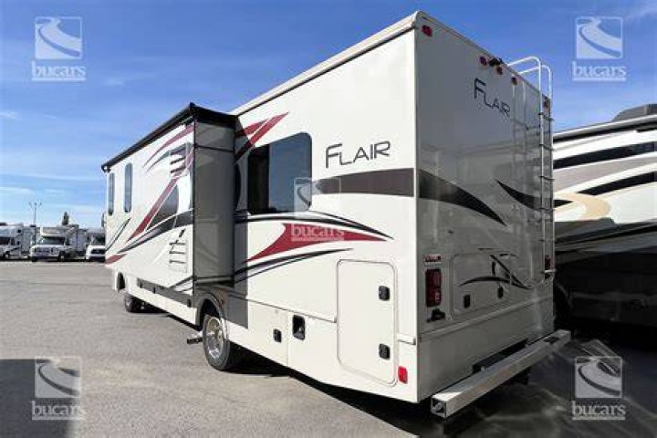 Is the Fleetwood Flair 29T in good condition?