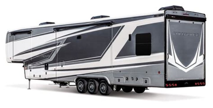 Is the Forest River Cherokee a fifth wheel?