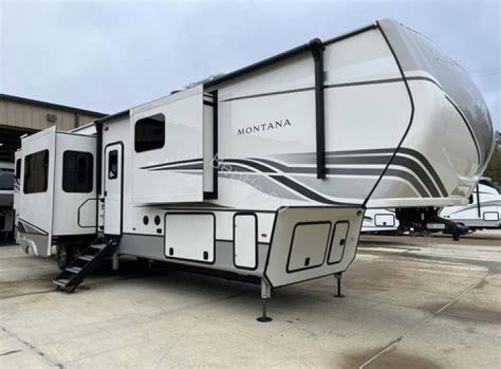 Is the Keystone RV Company affiliated with Montana RV?