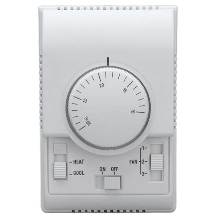 Is there a manual thermostat for an RV?