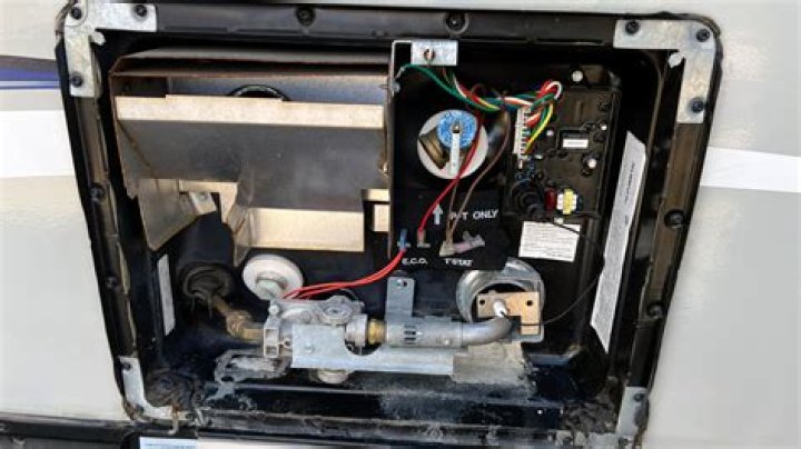 What does DSI FLT mean on RV water heater?