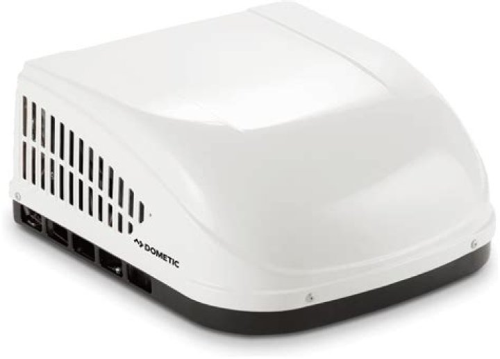 What kind of AC does Dometic brisk 2 have?