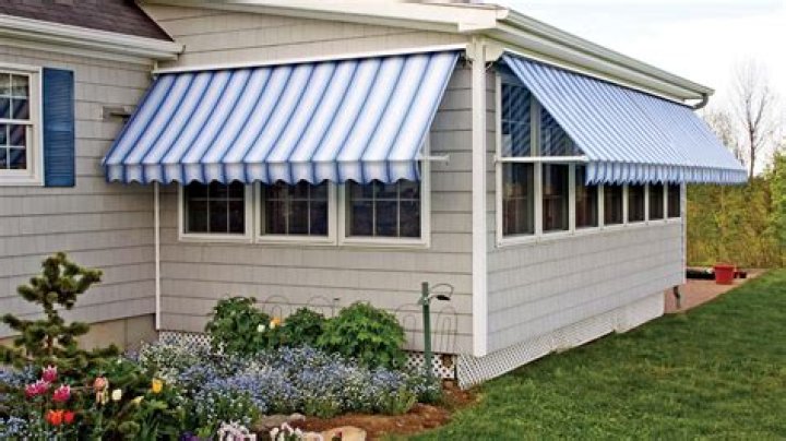 What kind of awnings do Hoffman Windows use?