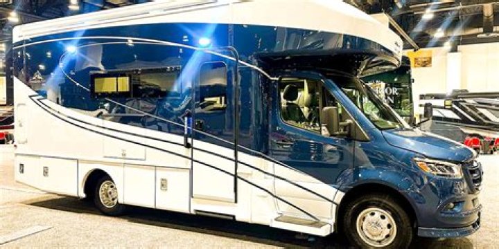 What kind of motorhome does Newmar RV have?