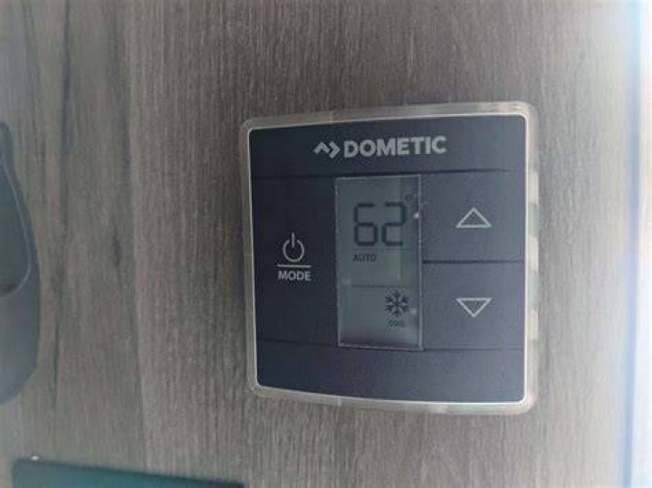 What to do if your Dometic thermostat is not working?