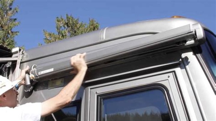 Why is my Dometic power awning not turning?
