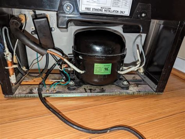 Why is the refrigerator not working in my RV?